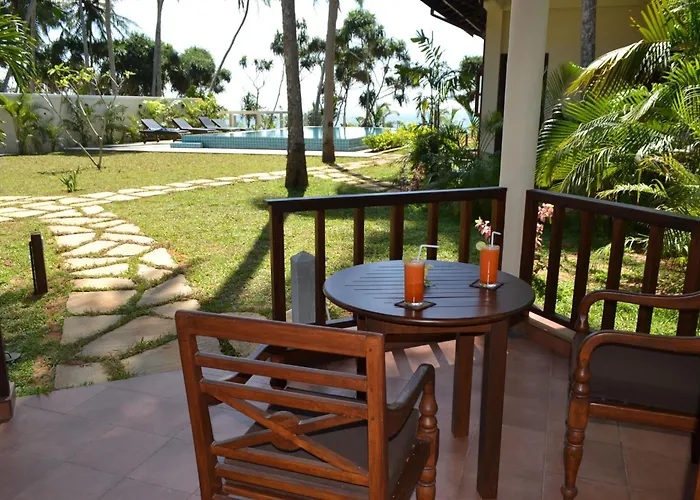 Lanka Beach Bungalows