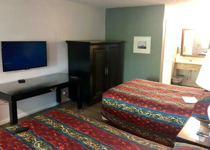 Valley Inn & Suites