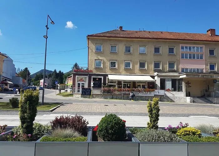 Hotel Baník Handlová