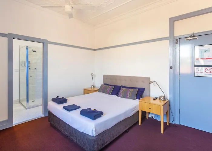 Commonwealth Hotel