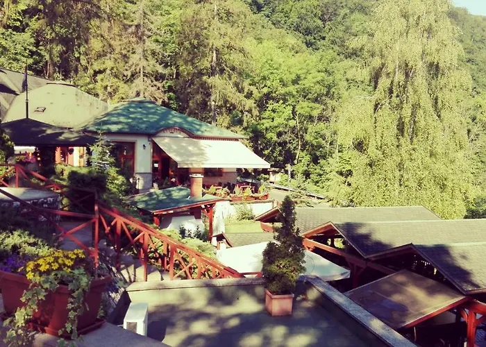 Hotel Tokert Szalloda Es Etterem