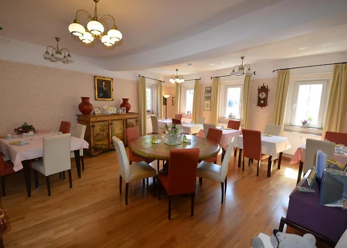 Hotel Gaestehaus Priester
