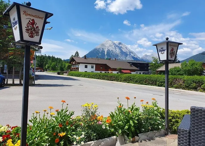 Raffl'S Hotel