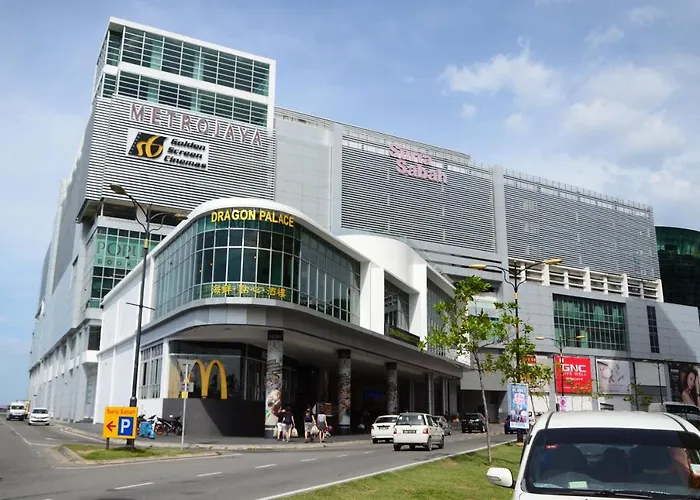 Hotel 7 Suria