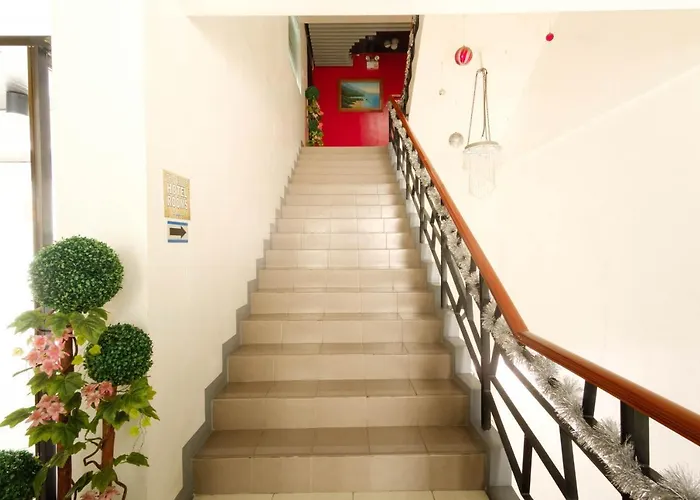 Reddoorz Near Waltermart Subic