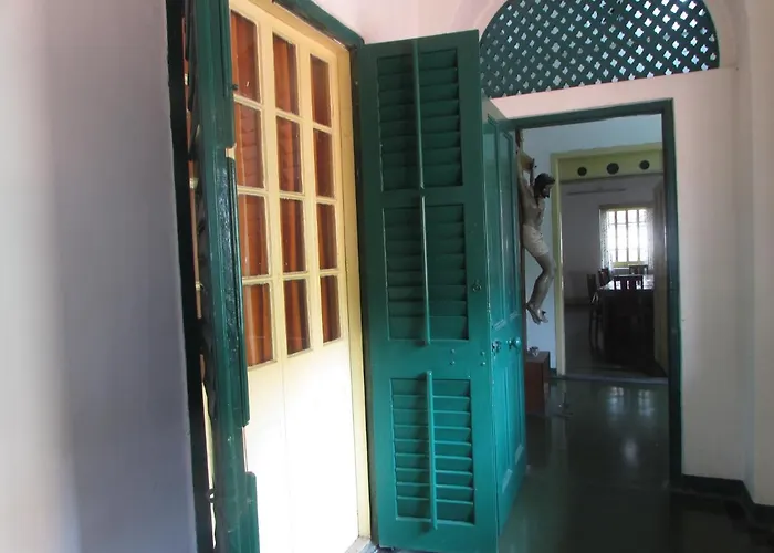 Ywca Gallway Guest House
