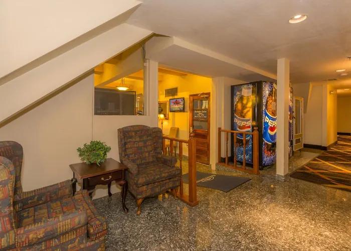 Howard Johnson By Wyndham Oklahoma City Okc Airport, Near Fairgrounds, I40- Free Full Hot Breakfast