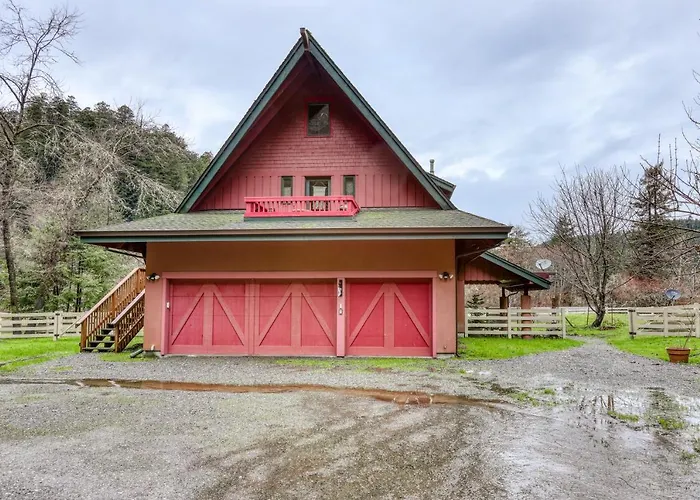 Berry Glen Redwood Park Loft