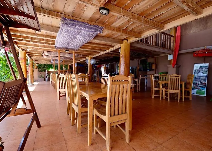 Mario Hotel And Cafe