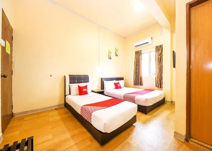 Oyo 703 Myra Hotel