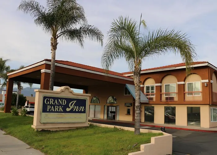 Grand Park Inn
