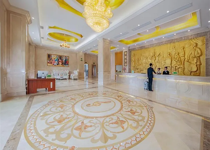 Vienna Hotel Huiyang Sanhe Square