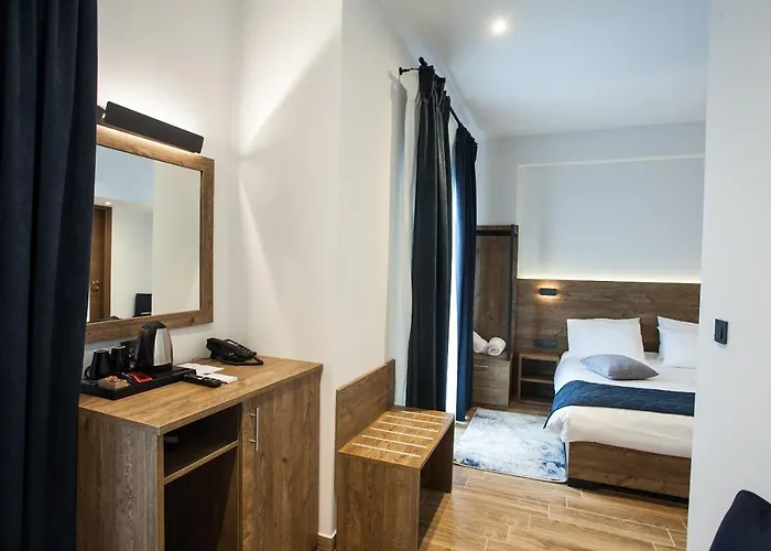Trikala River House