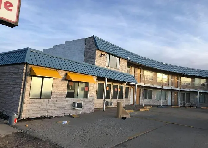 Travelors Lodge Motel & Rv Park