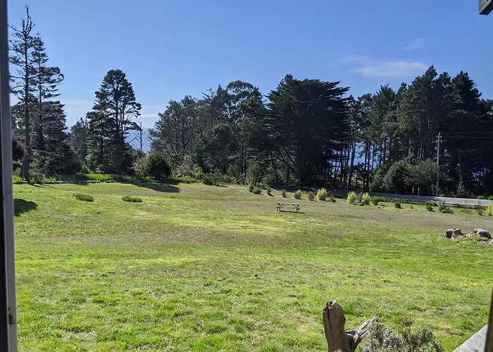 The Andiron Seaside Inn & Cabins