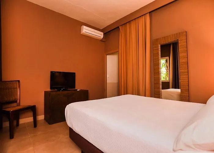 Chillout Hotel Tres Mares
