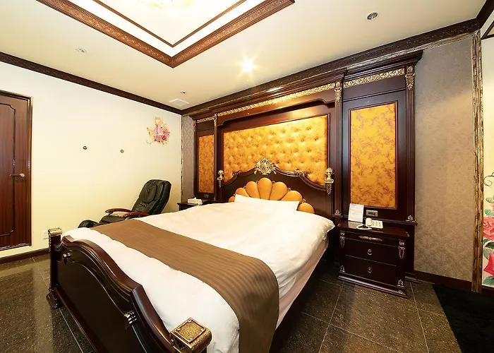 Hotel To
