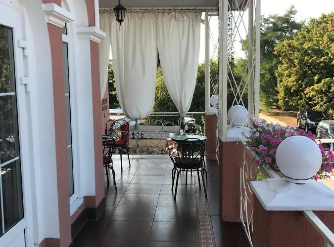 Отель Буржуа