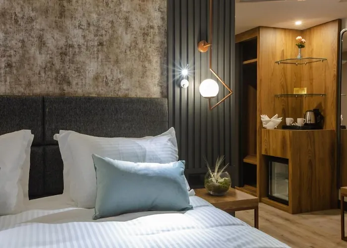 Kayhan City Hotel