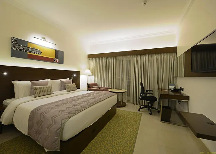 Hotel Naveen Lakeside