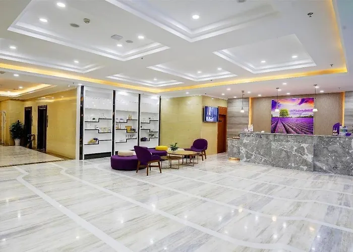 Lavande Hotel Chengdu Dafeng Shixi Park Subway Station