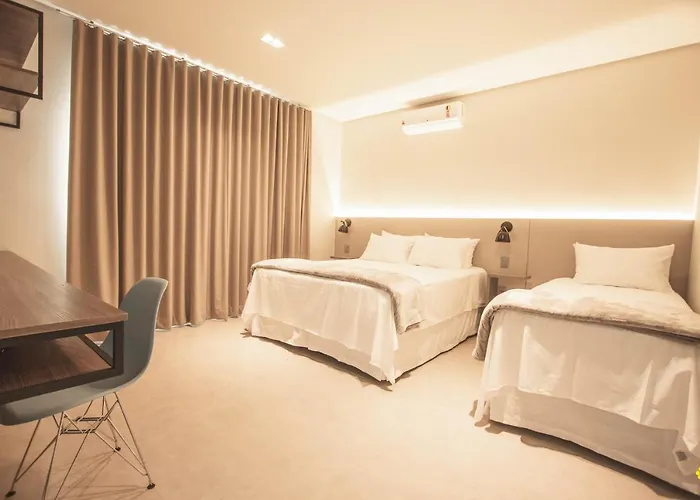 Naim Hotel Capitolio
