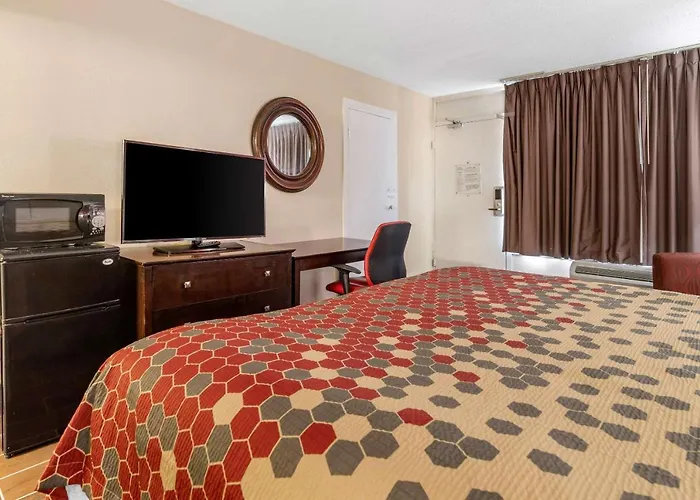Clarion Inn Brunswick