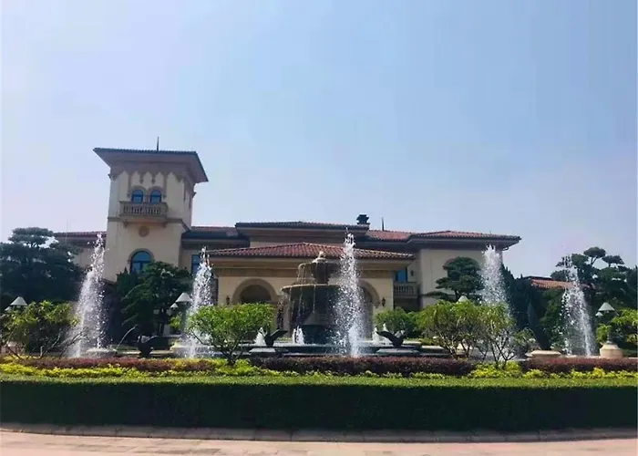 Lavande Hotel Jiangmen Golf Club