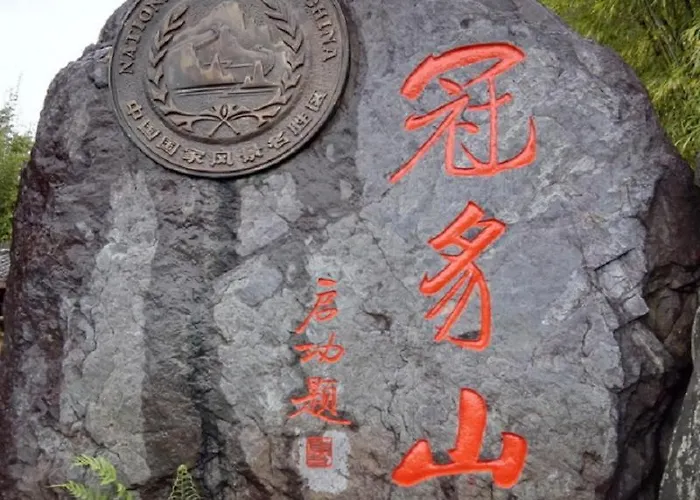 7Days Premium Longyan Liancheng Guanzhi Mountain Scenic Spot Branch