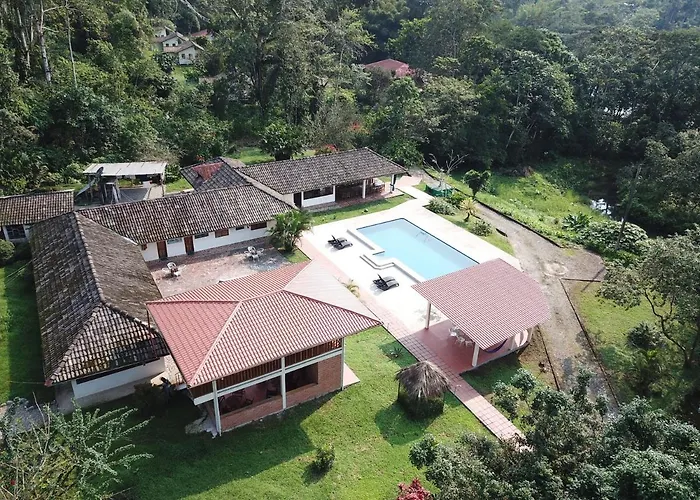 Jungle Lodge El Jardin Aleman