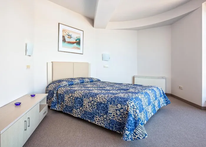 Neven Hotel